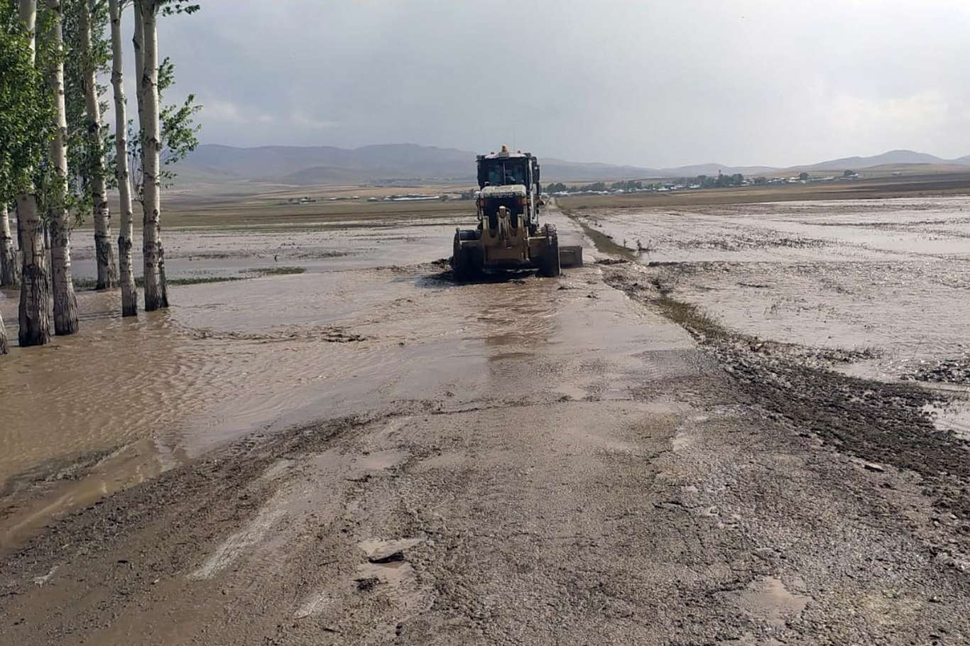 ​Van'da 5 ilçe selden etkilendi